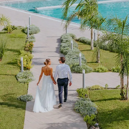 Ivi Mare - Designed For Adults By Louis Otel Geroskipou