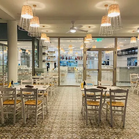 Ivi Mare - Designed For Adults By Louis Otel Geroskipou