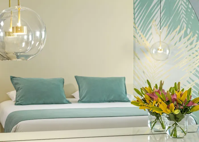 Ivi Mare - Designed For Adults By Louis 5*