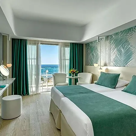 Hotel Ivi Mare - Designed For Adults By Louis Geroskipou
